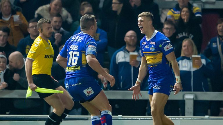 Ash Handley scored an early try for Rhinos after a bright start, but Wakefield dominated from there