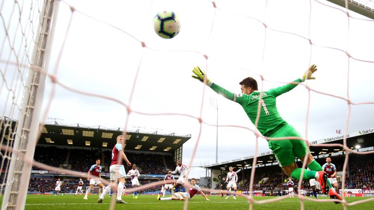 Michy Batshuayi thunders in Palace's second at Turf Moor