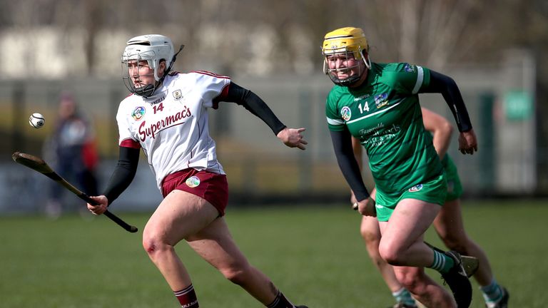 Galway's Ailish O'Reilly evades Sophie O'Callaghan of Limerick. INPHO/Bryan Keane