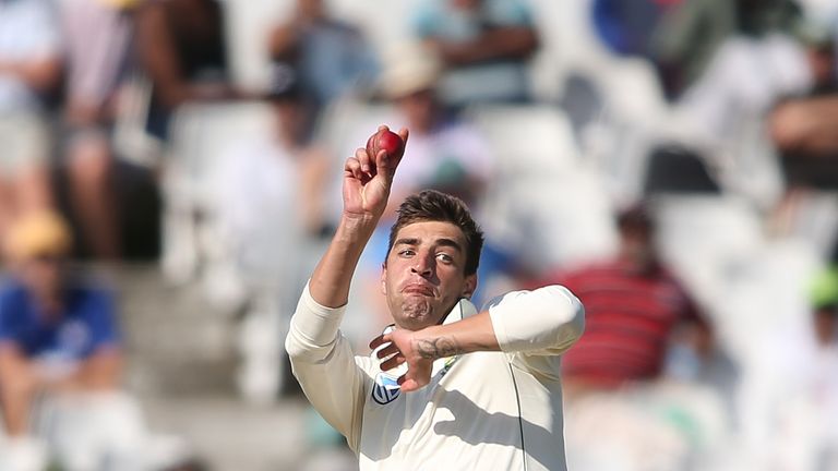 CAPE TOWN, SOUTH AFRICA - JANUARY 05: Duanne Olivier of South Africa sends down a delivery during day 3 of the 2nd Castle Lager Test match between South Africa and Pakistan at PPC Newlands on January 05, 2019 in Cape Town, South Africa. (Photo by Shaun Roy/Gallo Images)