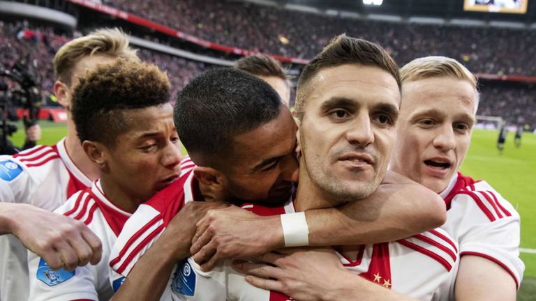 Ajax closed the gap on PSV 