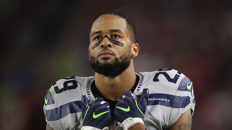 Earl Thomas will sign a four-year contract with the Baltimore Ravens