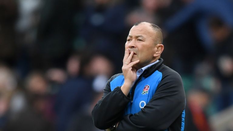 Eddie Jones on touchline against Italy in Six Nations