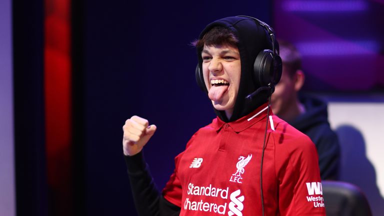 Donovan &#39;F2Tekkz&#39; Hunt was crowned ePremier League Champion after his Liverpool team defeated Manchester United on Friday