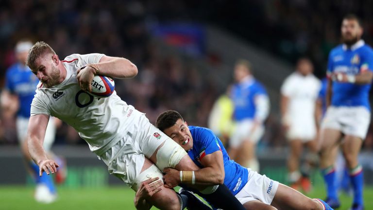 George Kruis goes over for his try