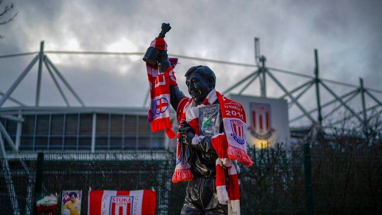 Tributes to Gordon Banks on his statue outside the bet365 Stadium