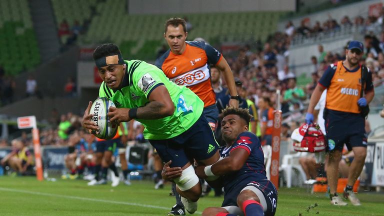Shannon Frizell scores a try - but the Highlanders  went down to defeat
