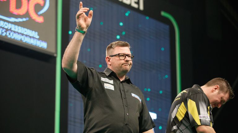 Premier League game at the BHGE Arena in Aberdeen between Daryl Gurney and James Wade