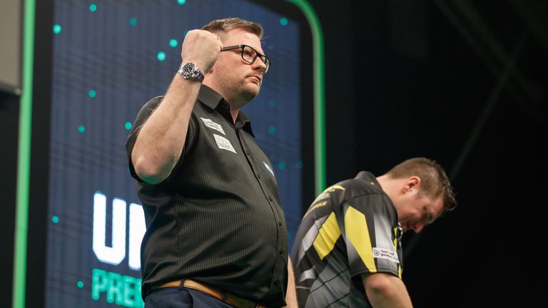 Premier League game at the BHGE Arena in Aberdeen between Daryl Gurney and James Wade