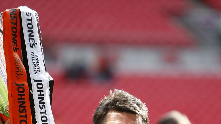 Harford was in charge in 2009 as Luton won the Football League Trophy, but were relegated from League Two after starting the season on -30 points