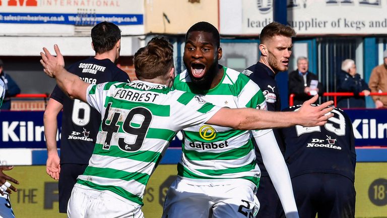 Celtic celebrate Odsonne Edouard&#39;s late winner at Dens Park