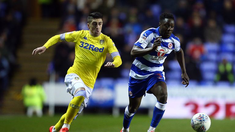 Leeds' Pablo Hernandez scored twice in their 3-0 victory over Reading