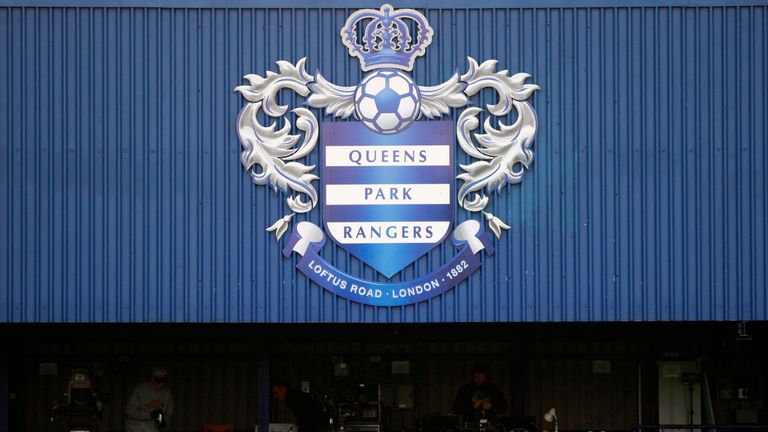 LONDON, ENGLAND - APRIL 04:  A general view of the stadium before the npower Championship match between Queens Park Rangers and Sheffield United at Loftus Road on April 4, 2011 in London, England.  (Photo by Dan Istitene/Getty Images)