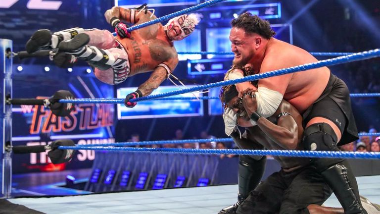 R-Truth put his United States title on the line in a fatal four-way on last night's SmackDown