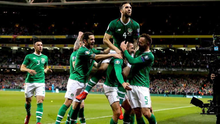 Republic of Ireland players celebrate after Conor Hourihane scores the winner against Georgia
