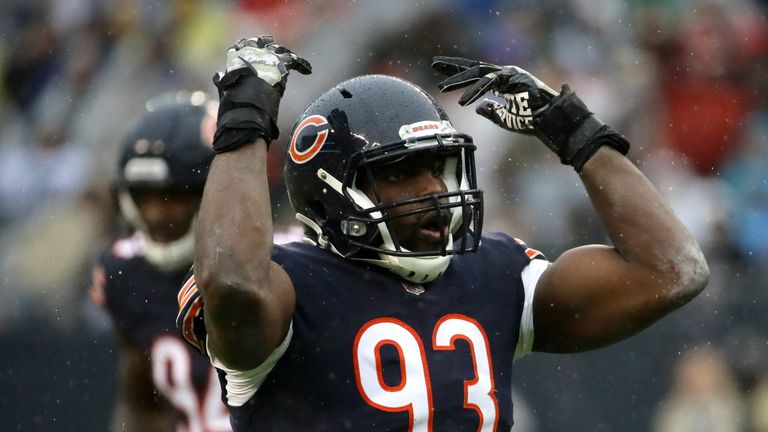 Chicago Bears linebacker Sam Acho