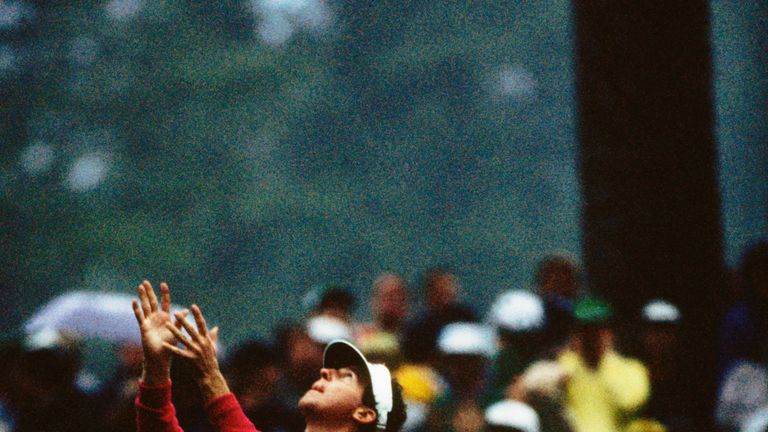 Scott Hoch reacts after missing his short putt to win the 1989 Masters