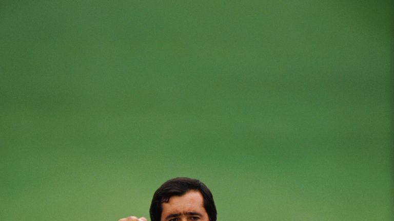 Seve holes his bunker shot at the second at Augusta in 1989