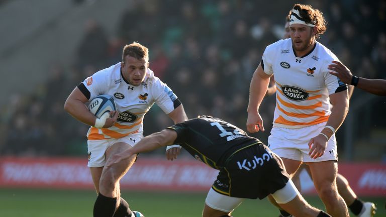 NORTHAMPTON, ENGLAND - NOVEMBER 17:  Piers Francis of Northampton Saints tackles Tom Cruse of Wasps during the Gallagher Premiership Rugby match between Northampton Saints and Wasps at Franklin's Gardens on November 17, 2018 in Northampton, United Kingdom.  (Photo by Tony Marshall/Getty Images) *** Local Caption *** Piers Francis; Tom Cruse
