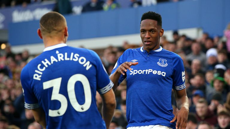 Yerry Mina and Richarlison celebrate against Chelsea