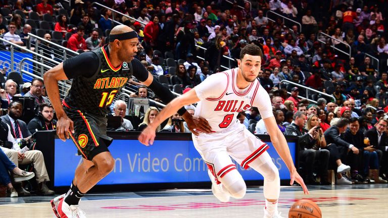 Zach LaVine of the Chicago Bulls drives to the basket against the Atlanta Hawks