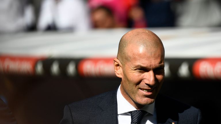 Zinedine Zidane back in the Real Madrid dugout at the Bernabeu