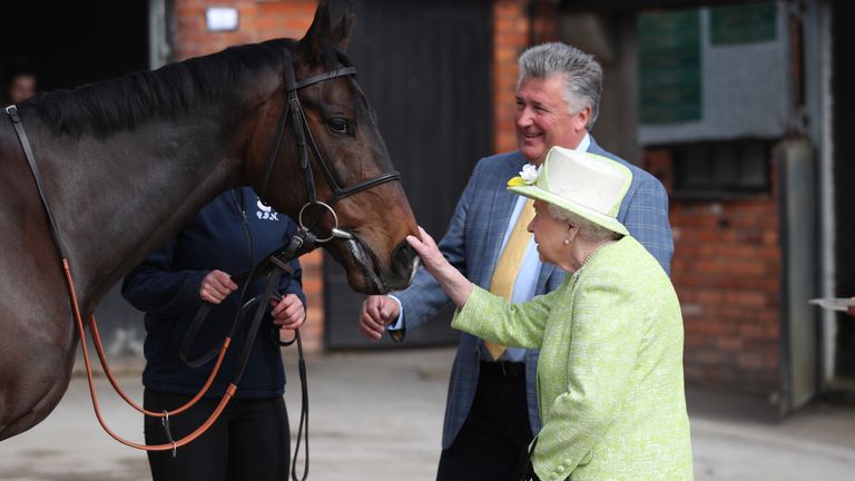 The Queen visits Paul Nicholls' yard