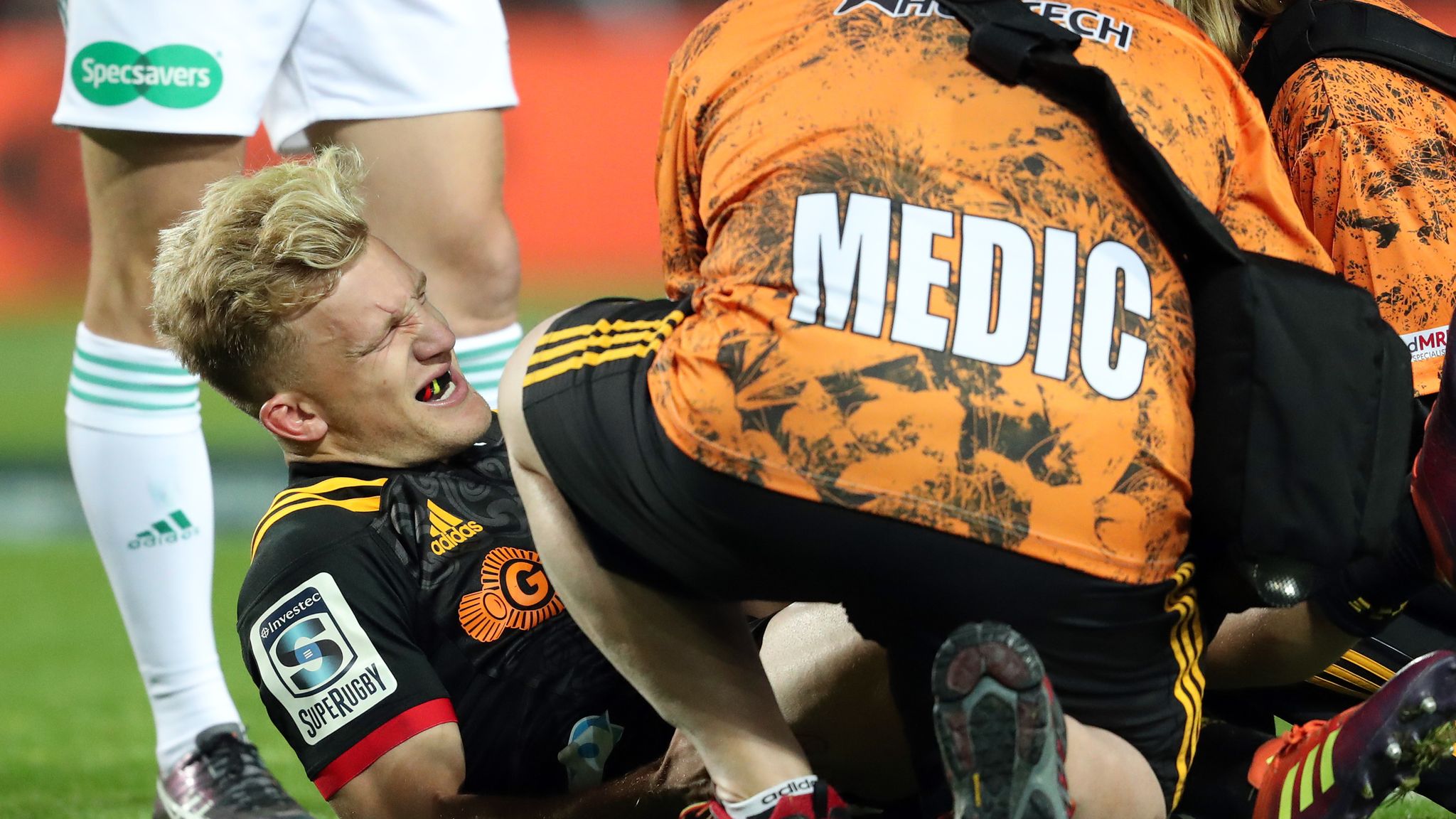 Damian McKenzie to stay with NZ Rugby, Chiefs, Waikato - NZ Sports