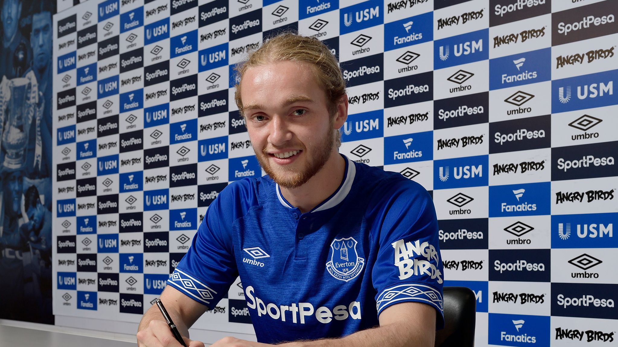 Tom Davies signs Everton contract extension until 2023 | Football News |  Sky Sports