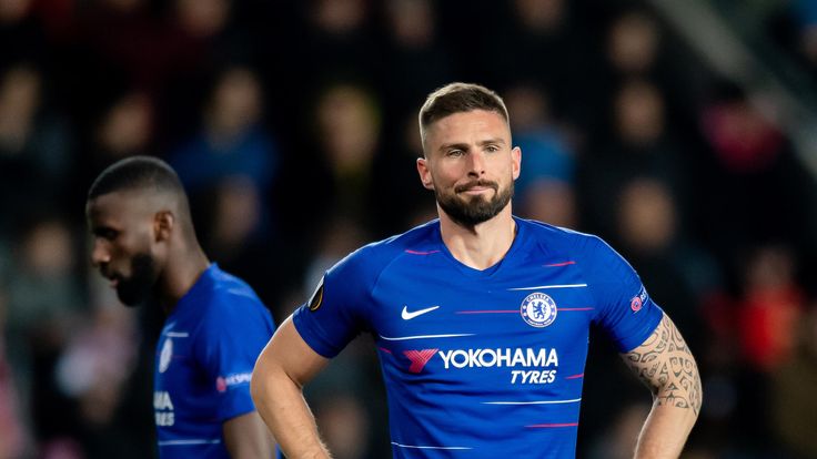 Olivier Giroud looks dejected during Chelsea's Europa League tie against Slavia Prague