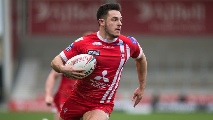 Salford's Niall Evalds runs in for a try