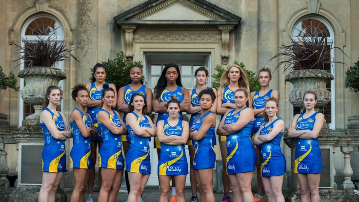 Team Bath Netball squad at Bailbrook House (Credit: .www.claregreenphotography.com)