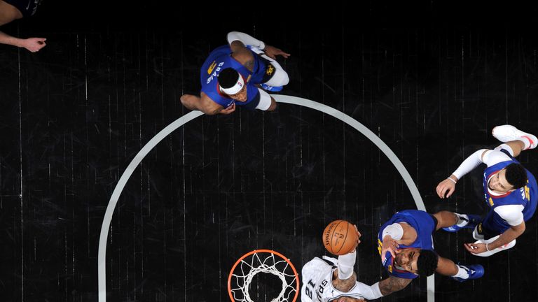 LaMarcus Aldridge scores at the rim in the Spurs' Game 6 win over the Nuggets