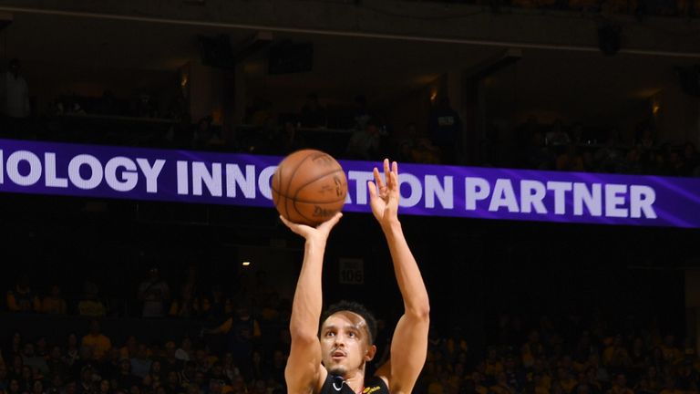 Landry Shamet hits the go-ahead three-pointer in the Los Angeles Clippers&#39; stunning Game 2 win over the Golden State Warriors.
