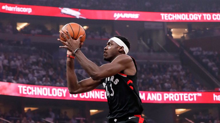 Pascal Siakam shoots a jump shot in Toronto&#39;s Game 3 win in Orlando