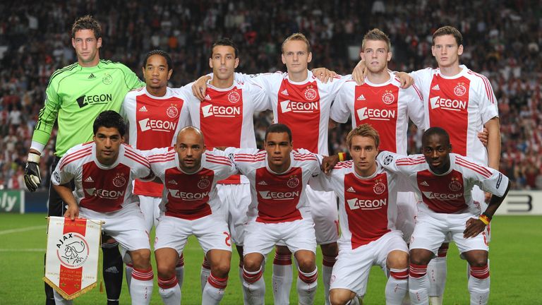 AMSTERDAM, NETHERLANDS - AUGUST 25: Members of the Ajax team (L-R back row) Maarten Stekelenburg, Urby Emanuelson, Mounir El Hamdaoui, Siem De Jong, Toby Alderweireld, Jan Vertonghen, (L-R front row) Luis Suarez, Demy De Zeeuw,  Gregory Van Der Wiel, Christian Eriksen, Eyong Enoh line up for a team photograph prior to the Champions League Play-off match between AFC Ajax and FC Dynamo Kiev at Amsterdam Arena on August 25, 2010 in Amsterdam, Netherlands.  (Photo by Valerio Pennicino/Getty Images)