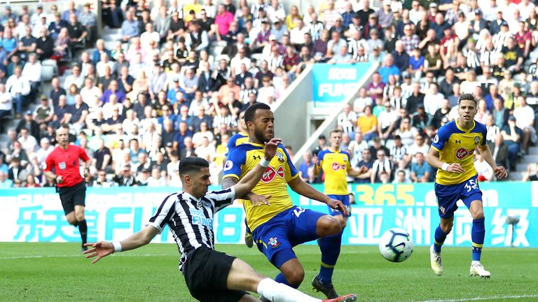 Ayoze Perez scores his and Newcastle's second goal of the game