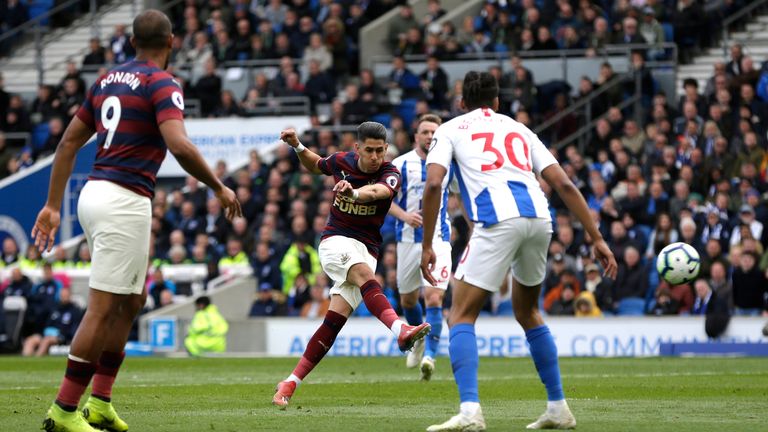 Ayoze Perez scores for Newcastle to make it 1-0