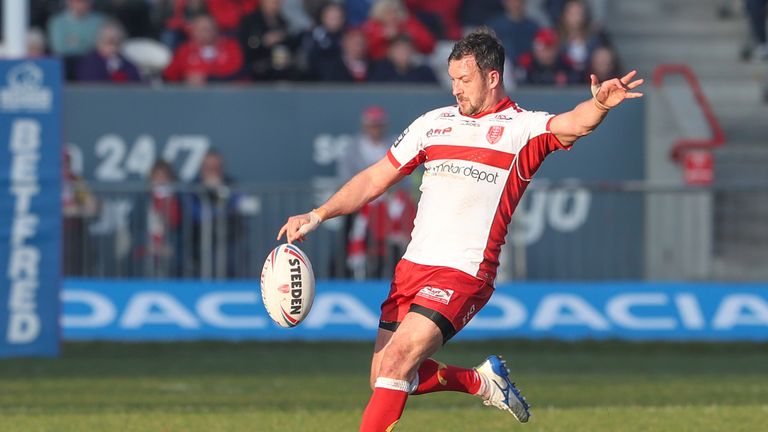 23/02/2019 - Rugby League - Betfred Super League - Hull KR v Salford Red Devils - KCOM Craven Park, Hull, England - Danny McGuire of Hull KR shapes to kick the ball into touch.