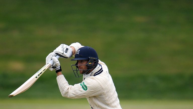 Dawid Malan se acerca a las 1,000 carreras para la temporada del Campeonato del Condado