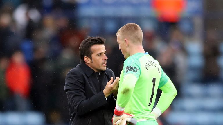 Everton manager Marco Silva and goalkeeper Jordan Pickford