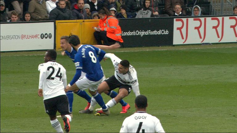 Gomez tackle on Mitrovic