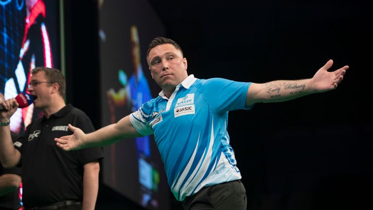 UNIBET PREMIER LEAGUE DARTS 2019.M&S BANK ARENA,.LIVERPOOL.PIC LAWRENCE LUSTIG.Mensur Suljovic V GERWYN PRICE.GERWYN PRICE IN ACTION