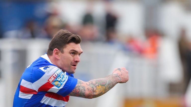 Danny Brough kicked a drop goal as Wakefield inflicted defeat on Huddersfield