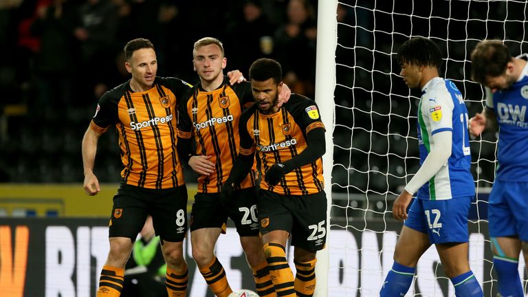  (left to right) Hull City's Marc Pugh, Jarrod Bowen and Fraizer Campbell celebrate the equaliser      