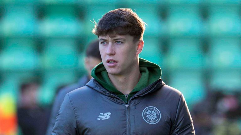 16/12/18 LADBROKES PREMIERSHIP.HIBERNIAN v CELTIC (2-0).EASTER ROAD - EDINBURGH.Jack Hendry in action for Celtic.