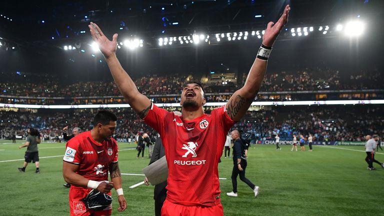 Jerome Kaino celebrates beating Racing 92