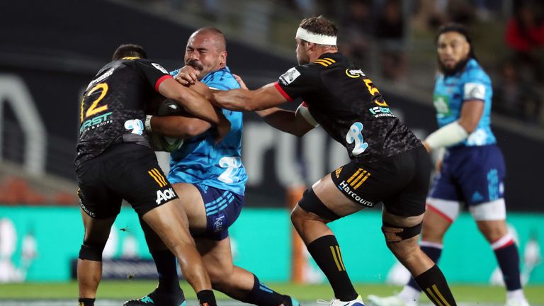  Karl Tuinukuafe carries into contact for the Blues