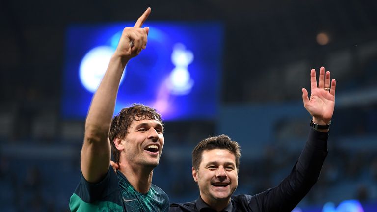 MANCHESTER, ENGLAND - APRIL 17: Mauricio Pochettino, Manager of Tottenham Hotspur celebrates with Fernando Llorente of Tottenham Hotspur after the UEFA Champions League Quarter Final second leg match between Manchester City and Tottenham Hotspur at at Etihad Stadium on April 17, 2019 in Manchester, England. (Photo by Laurence Griffiths/Getty Images)