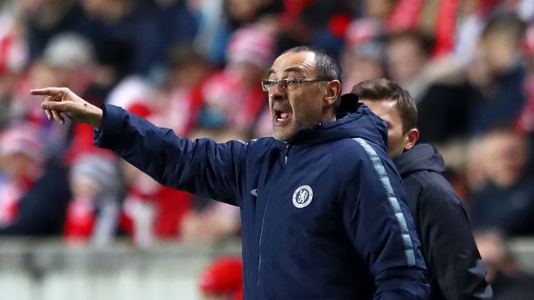 Maurizio Sarri barks out instructions during Chelsea's victory over Slavia Prague